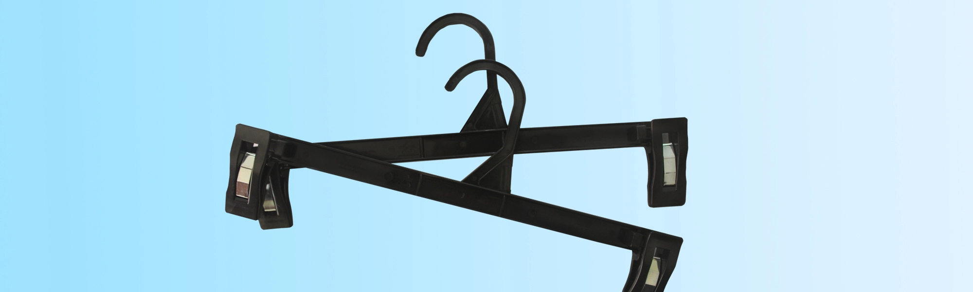 Plastic Bottom Hangers Display Banner